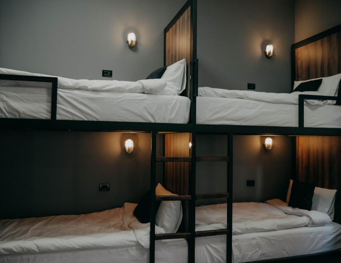 טיראנה The Maze Hostel מראה חיצוני תמונה