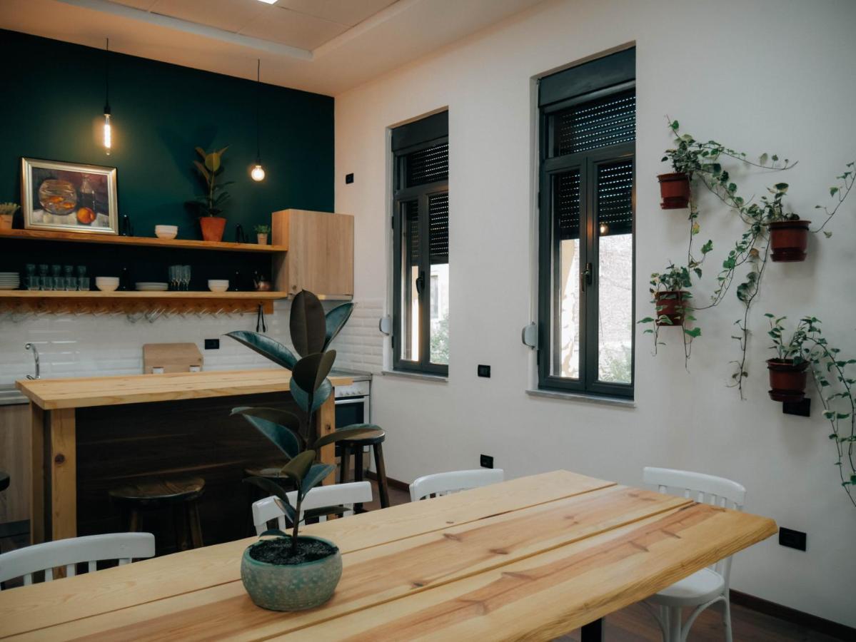 טיראנה The Maze Hostel מראה חיצוני תמונה