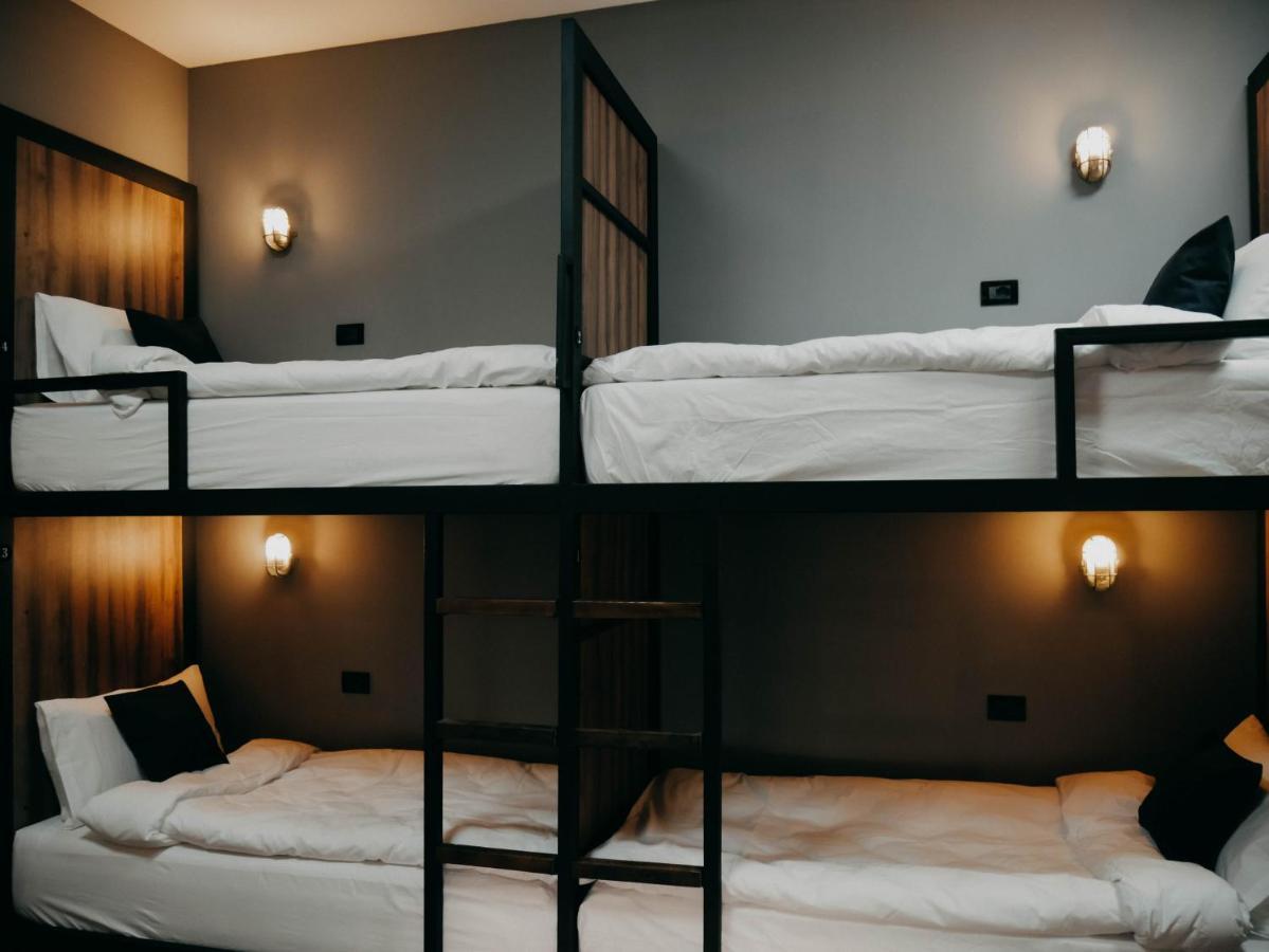 טיראנה The Maze Hostel מראה חיצוני תמונה