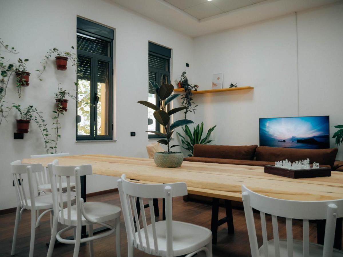 טיראנה The Maze Hostel מראה חיצוני תמונה