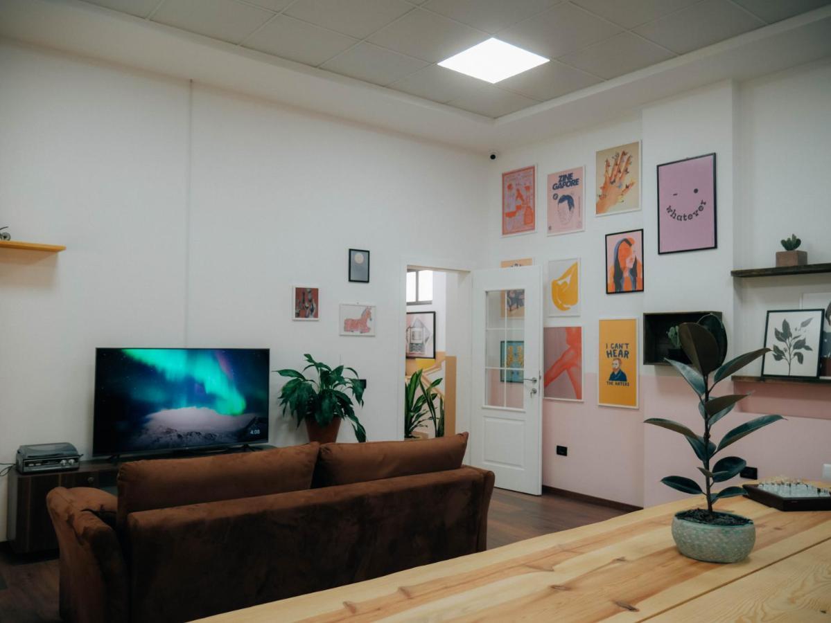 טיראנה The Maze Hostel מראה חיצוני תמונה