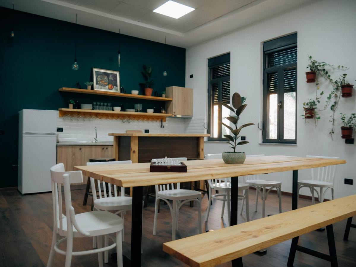 טיראנה The Maze Hostel מראה חיצוני תמונה